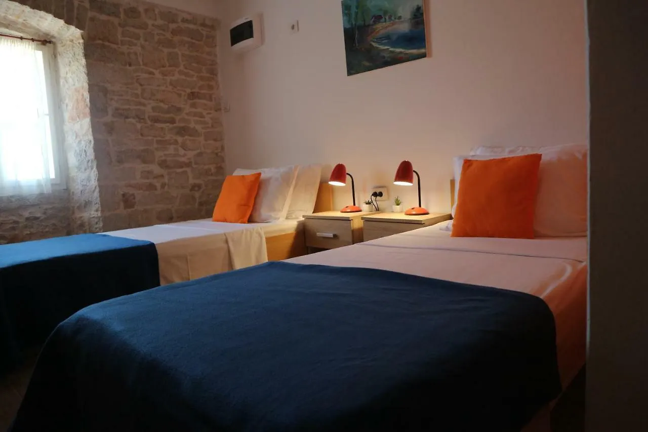 Villa Palace Peruški 0*,